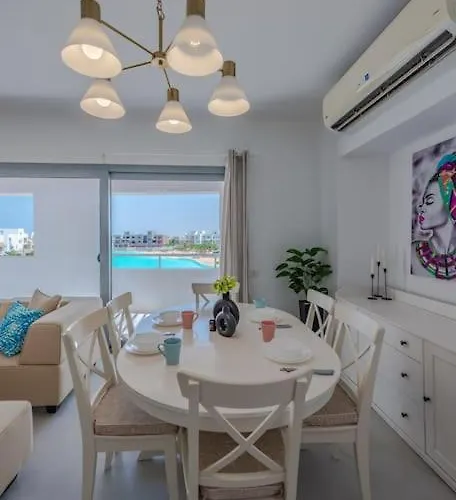 Elegant 3br On Swan Crystal Lagoon At Elgouna Families Only Appartement