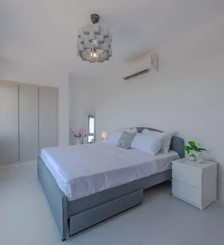 Elegant 3br On Swan Crystal Lagoon At Elgouna Families Only Appartement