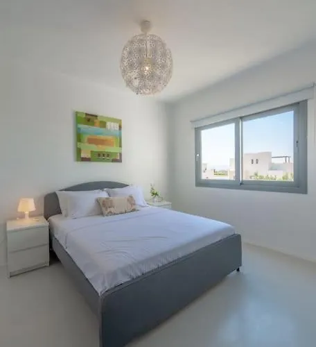 Elegant 3br On Swan Crystal Lagoon At Elgouna Families Only *
