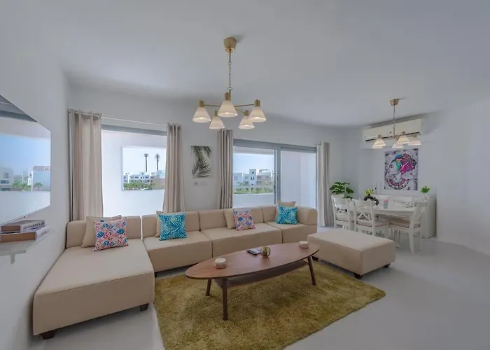 Elegant 3br On Swan Crystal Lagoon At Elgouna Families Only *